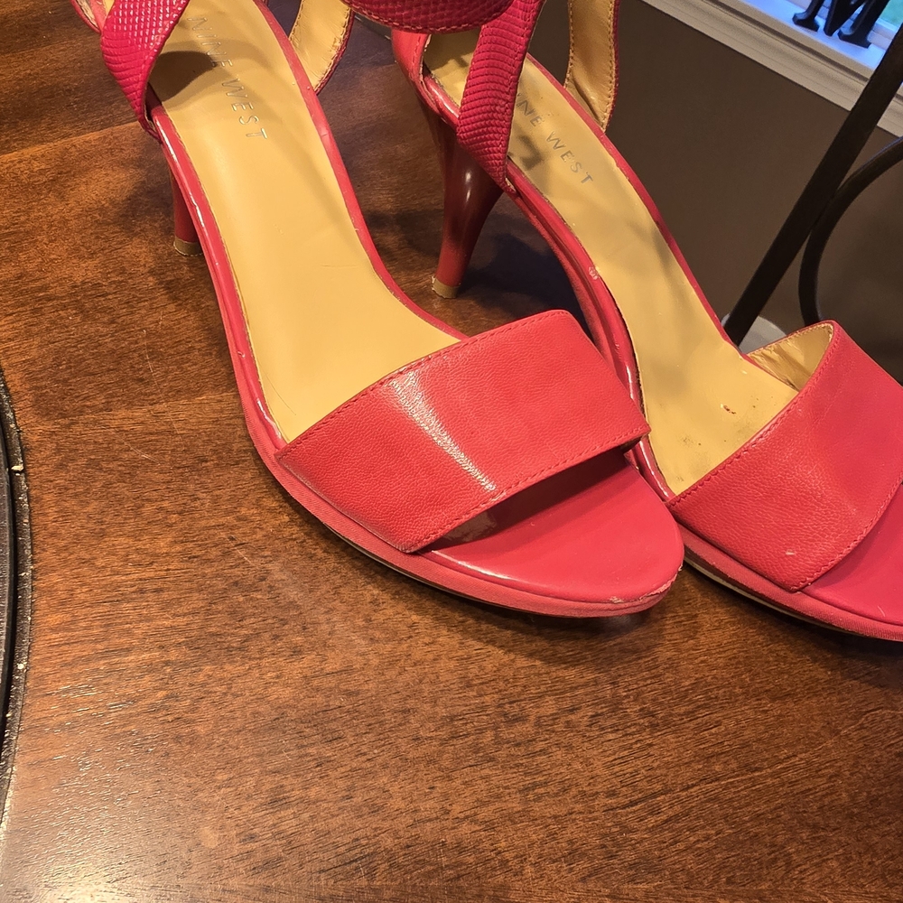 ❤️💋Nine West, Women's Sz 7 Sexy Red Strappy Heels